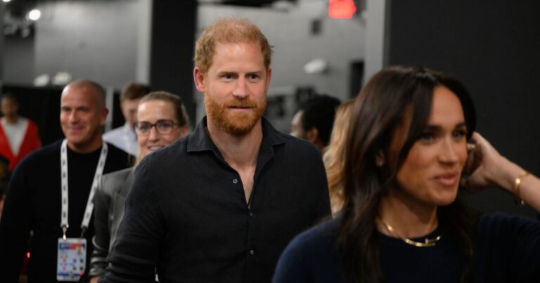 Royal Family LIVE: Prince Harry court blow as pals ‘not all tight lipped’ | Royal | News