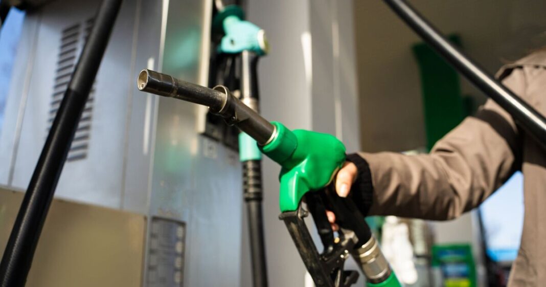 UK drivers urged to fill up before Sunday amid RAC warning | UK | News