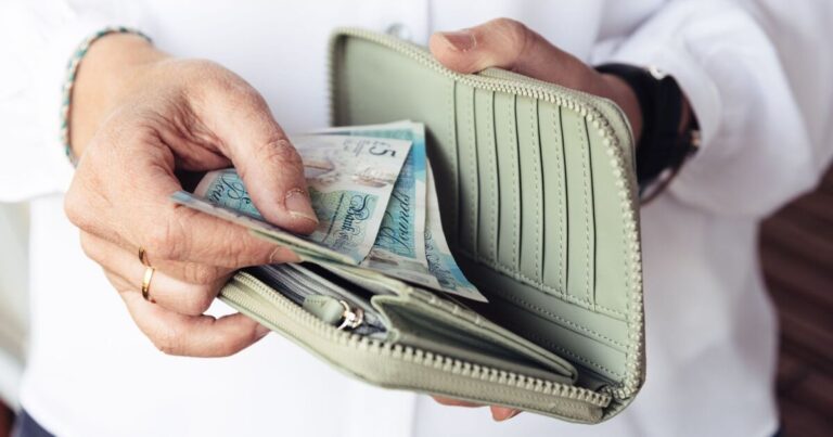 Struggling state pensioners handed £43.60 monthly extra from April | Personal Finance | Finance