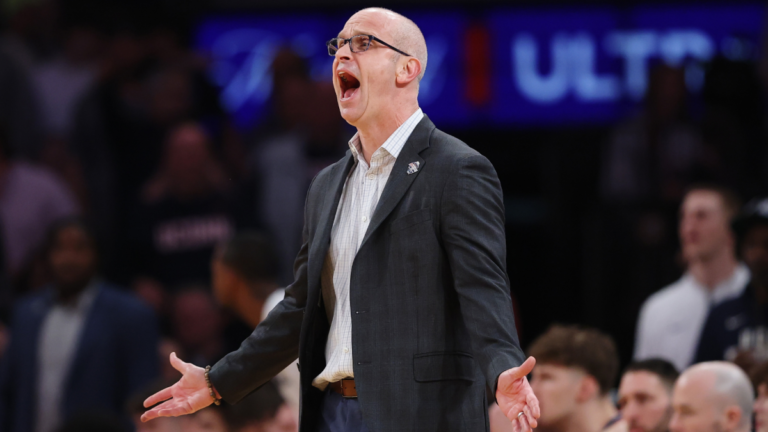 Bracketology winners and losers: UConn, Houston fumble chance at No. 1 seed