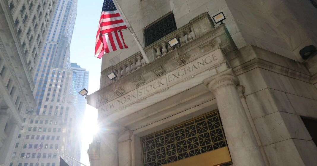 Stocks slump as inflation, AI worries rattle investors