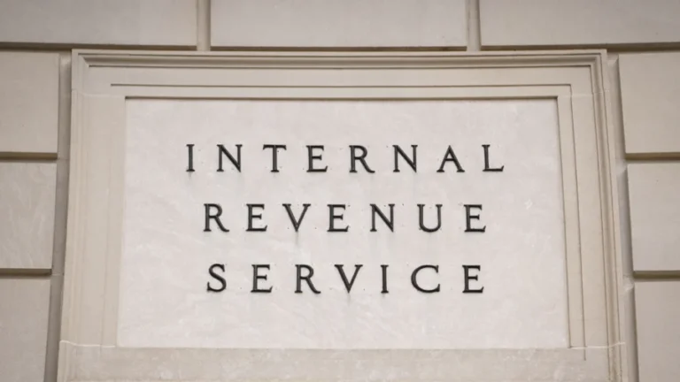 Delayed Tax Refunds Possible for 830,000 as IRS Moves to Direct Deposit