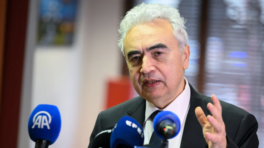 REPLAY: IEA Executive Director Delivers Statement on Oil Stock Release