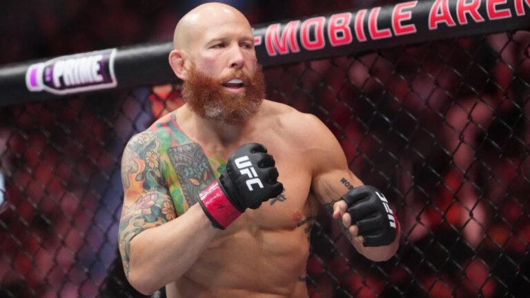 UFC Fight Night odds, fight card, predictions: MMA expert reveals picks for Emmett vs. Vallejos, other fights