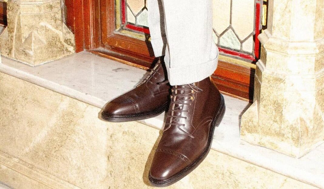 9 Best Boots to Wear with a Suit: Stable & Versatile in 2026