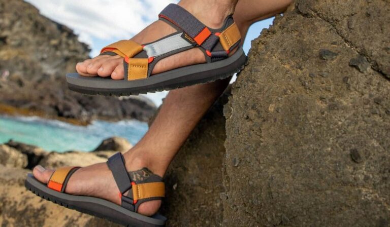 7 Best Walking Sandals For Men: Ubiquitous Comfort in 2026