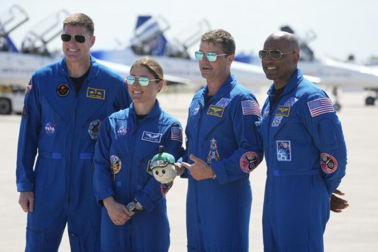 Artemis II Astronauts Arrive at Florida Launch Site for First Moon Trip in 53 Years