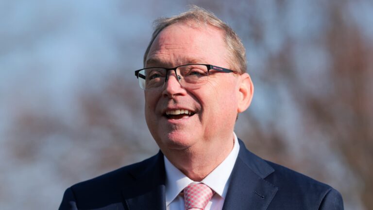 Hormuz strait oil traffic down after ceasefire; Hassett cheers even one tanker
