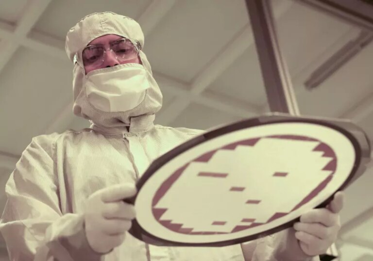 Intel is in talks with Google and Amazon to power AI chips with new packaging tech