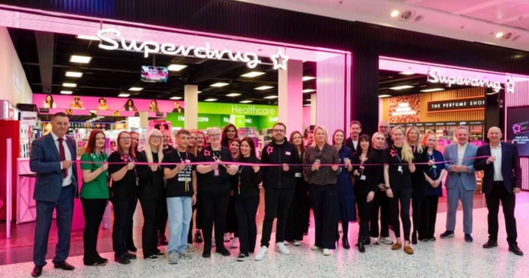 High street giant with 789 UK branches unveils upsized shop | UK | News