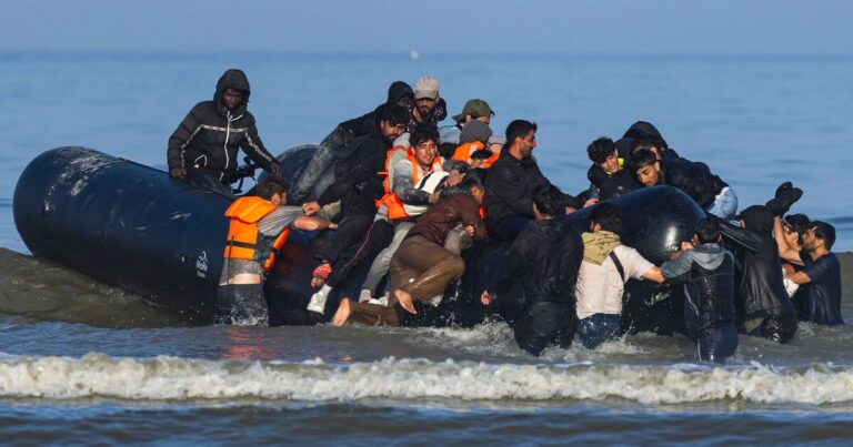 POLL: Should France let British boats turn back migrants crossing the Channel? | World | News