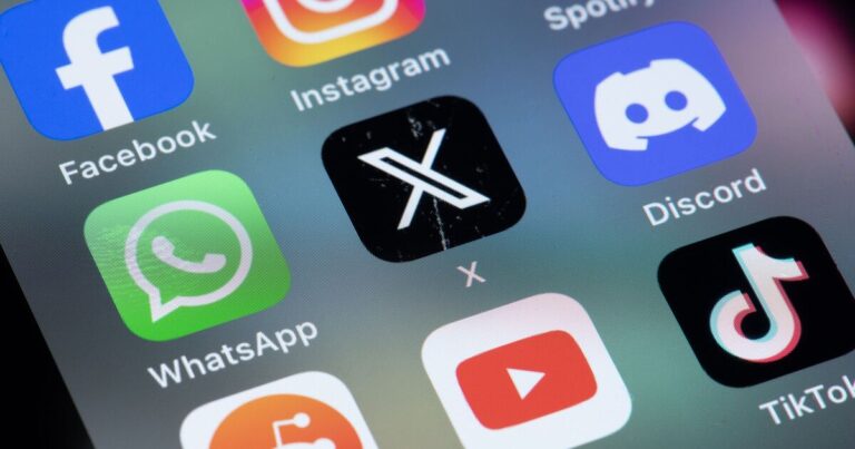 X down LIVE: Is Twitter down? Users report issues with social media accounts | World | News