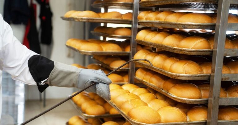 UK’s biggest bakery brand makes £100m announcement after 150 years | UK | News