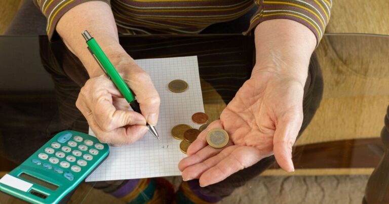 Thousands of pensioners overcharged £3,160 by HMRC – check if you’re owed | Personal Finance | Finance