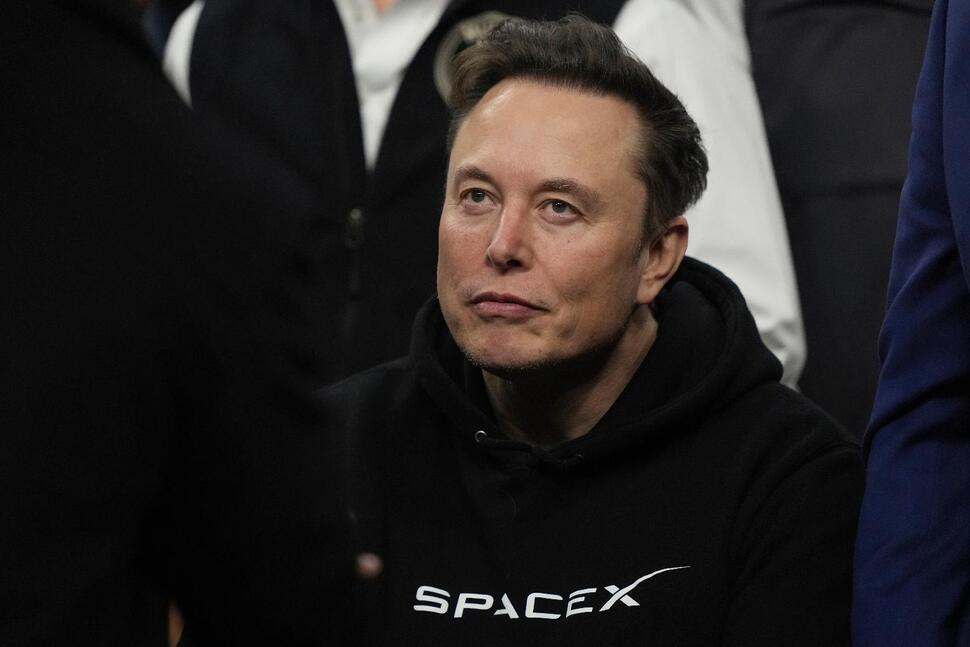 SpaceX Files Initial Paperwork to Sell Shares to the Public and Likely Make Musk a Trillionaire
