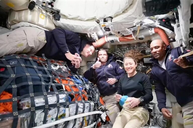 Artemis II Astronauts Rocket Toward the Moon After Spending a Day Around Earth