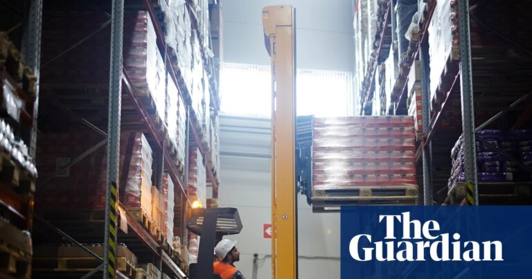 UK firms halt investments and hiring as Iran war pushes up costs, bosses warn | Business