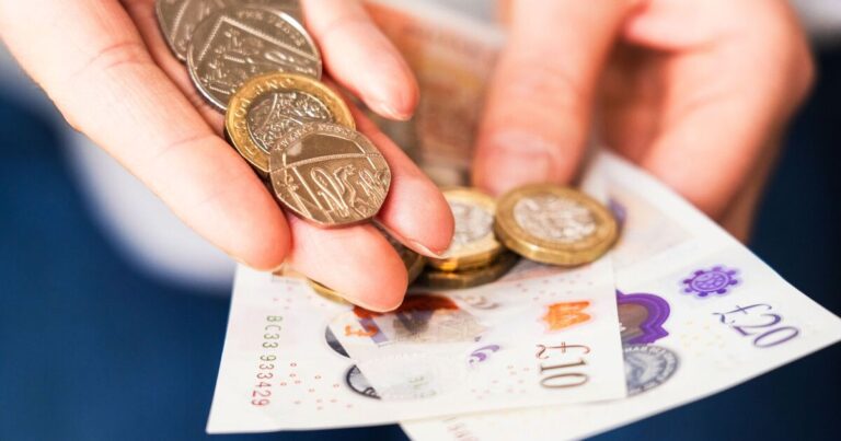 DWP confirms £25,233 benefits limit for UK households | Personal Finance | Finance