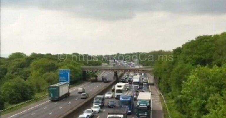M5 traffic LIVE: Delays near Clevedon and Bristol after huge crash – 133 minute queues | UK | News