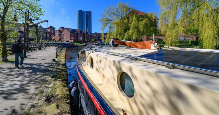 HMRC confirms house boat council tax rules in full with £1,590 charge | Personal Finance | Finance