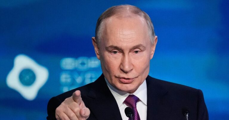 Putin stokes WW3 fears with nuclear drills as horror invasion warning issued | World | News