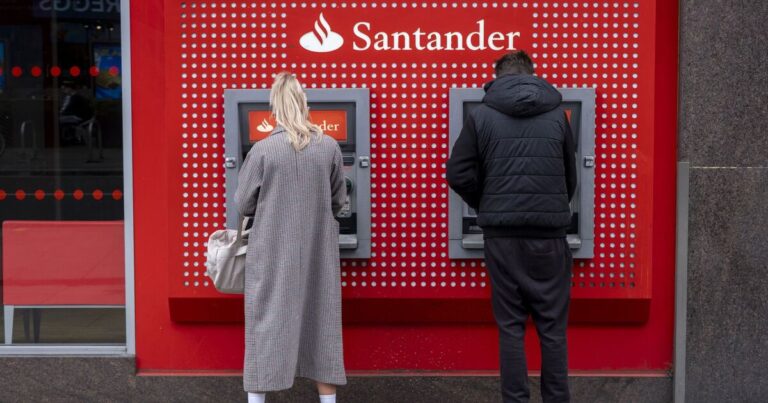 Santander issues £1000 payment update with deadline just days away | Personal Finance | Finance