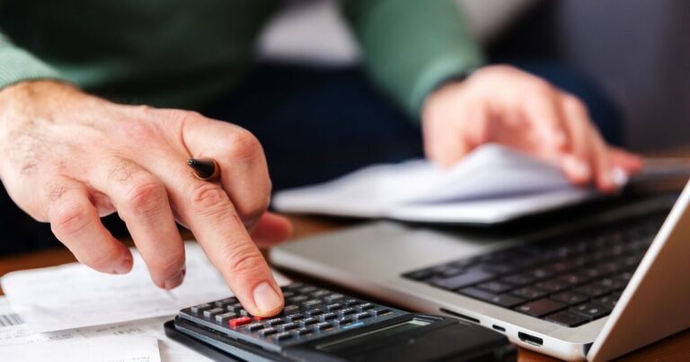 HMRC issues warning to 3 groups – new rule to be introduced next April | Personal Finance | Finance