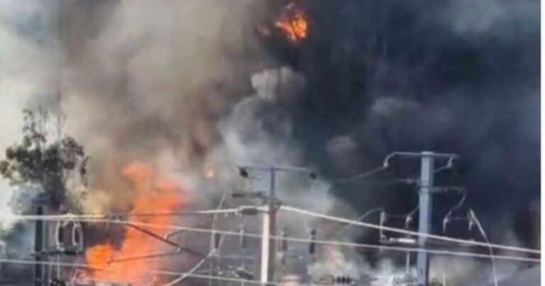 Huge fire breaks out in London as all train services suspended | UK | News