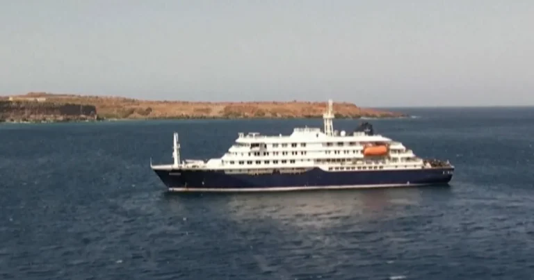 Passengers not allowed to leave suspected hantavirus-stricken cruise ship after docking off Africa