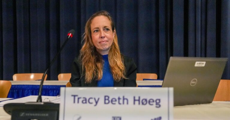 Controversial FDA official leaving drug center post in latest departure at agency