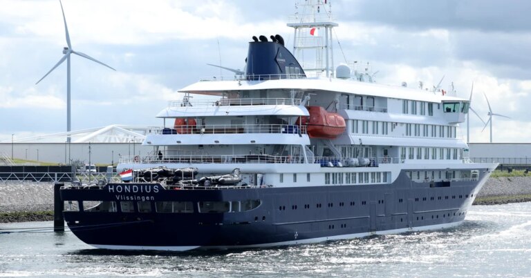 Hantavirus-hit cruise ship arrives in Netherlands