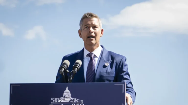 Transportation Secretary Duffy Give Updates on Spirit Airlines’ Operational Status