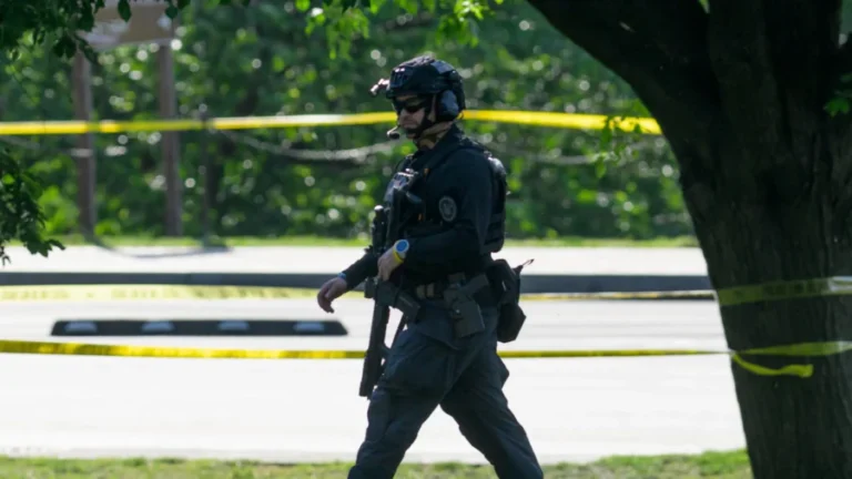 Secret Service Says It Exchanged Gunfire With Armed Suspect Near White House