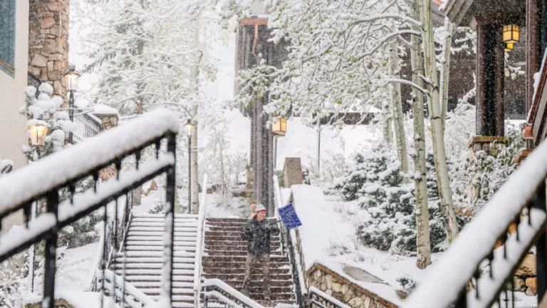 A Late Spring Snowstorm Slams Colorado, Closing Schools and Disrupting Commuters