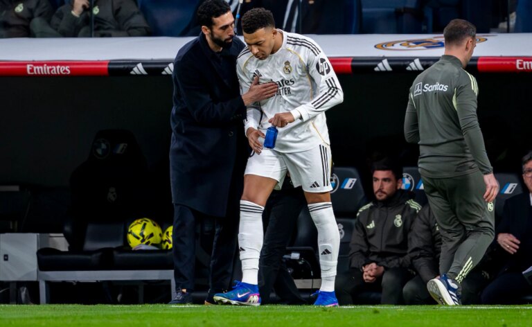 Benched Kylian Mbappe Complains Alvaro Arbeloa Said He Was ‘Fourth Forward’