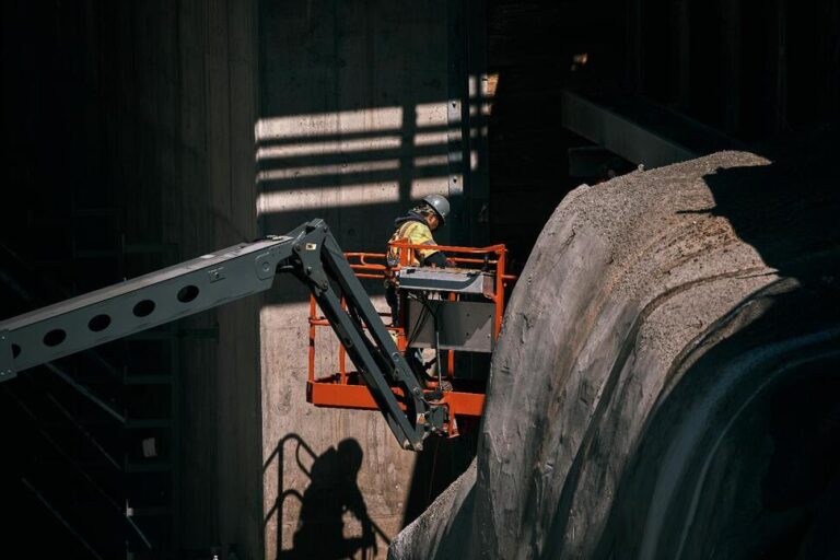 One of the Largest Modern US Infrastructure Projects Will Soon Burrow Toward New York City