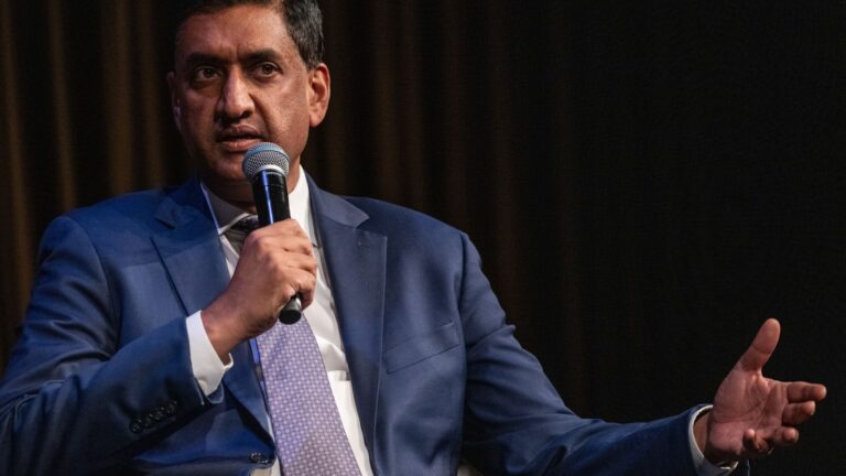 Khanna, China committee press Blanche for Chinese manufacturing report