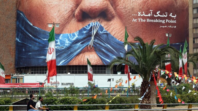 Iran stops negotiations with U.S., will block Hormuz strait