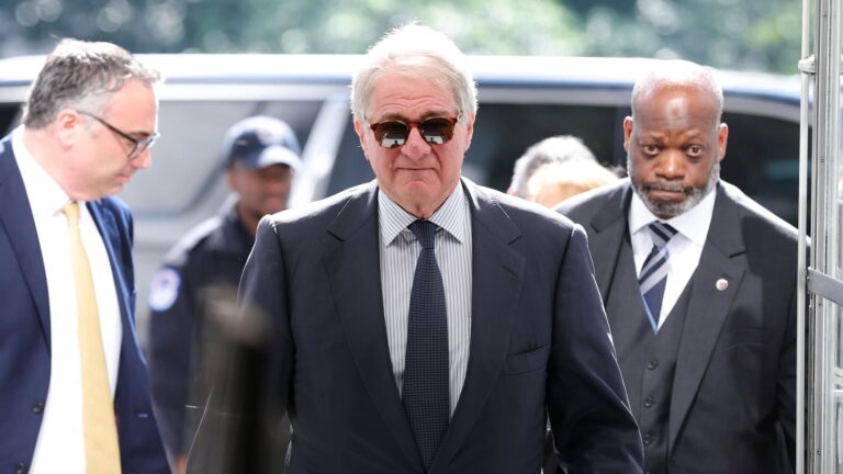 Apollo’s Leon Black says Jeffrey Epstein duped him