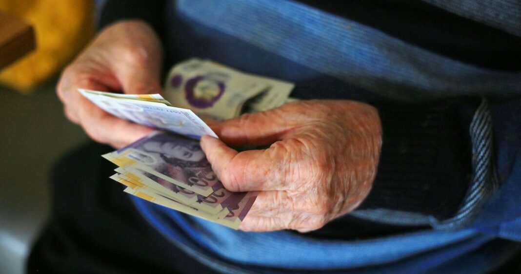 DWP lists the 10 health conditions that could get up to £458 a month | Personal Finance | Finance