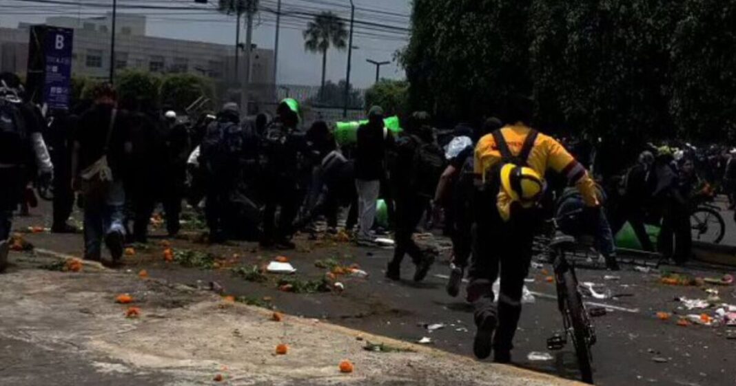 Estadio Azteca LIVE: World Cup chaos as violent clashes erupt at Mexico vs South Africa | World | News