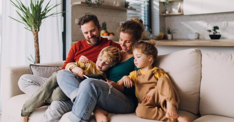 HMRC warns parents may be missing out on £930 a year | Personal Finance | Finance