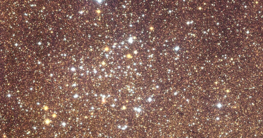 Telescope captures most detailed image yet of Milky Way’s heart: “Cosmic magnifying glass”