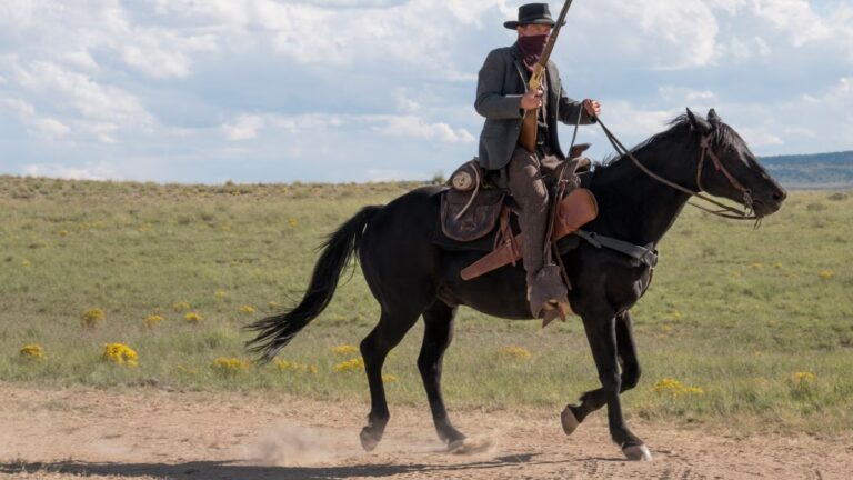 3 Binge-Worthy Netflix Miniseries You Won’t Want to Miss This Weekend