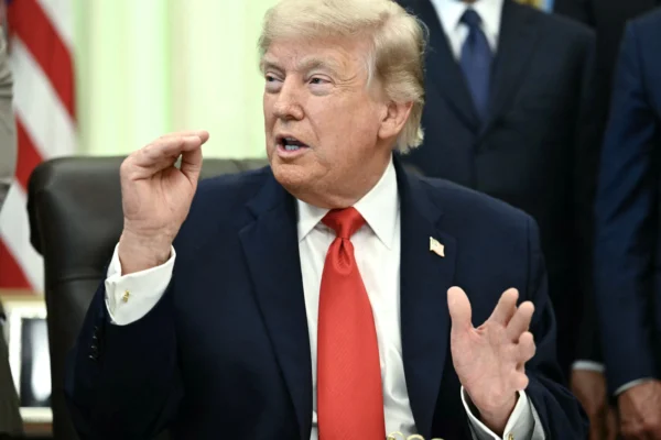 Trump Pushes SAVE America Act and Halts Mamdani’s Meeting with Colombian President, Court Warns Against Reviving Anti-Weaponization Fund: Panel Reacts