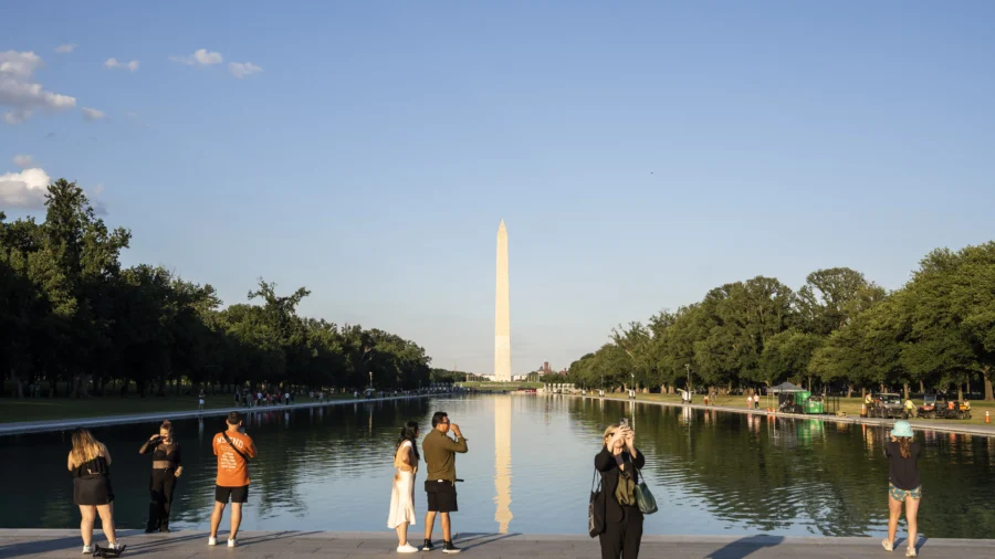Trump Says Park Police Arrested Multiple People for Vandalizing Newly Renovated DC Reflecting Pool