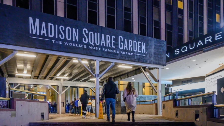 Man Falls to His Death During Rock Concert at Madison Square Garden