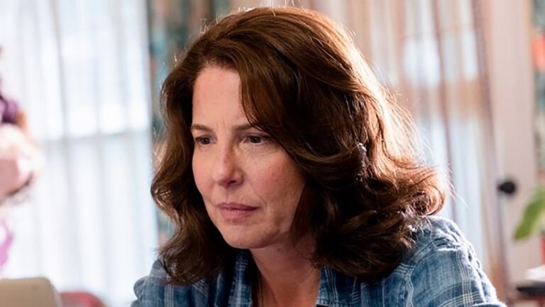 Why Did Robin Weigert Leave ‘Tracker’?