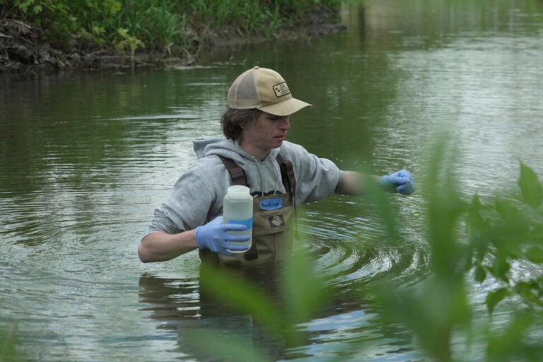 Takeaways From How Water Pollution in Iowa Can Deflate Summer Fun