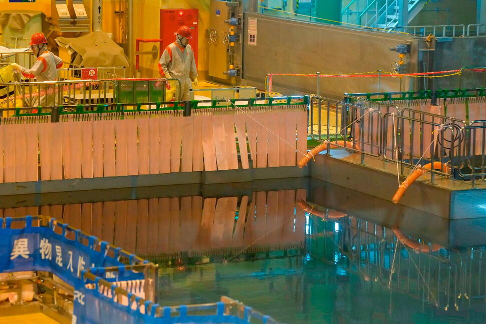 Reactor Reboot at World’s Largest Nuclear Plant Highlights Flaws in Japan’s Radioactive Waste Plans
